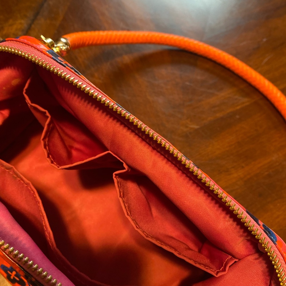 Tory Burch Red-Orange Floral Crossbody Wristlet with Navy Accents - Picture 10 of 16